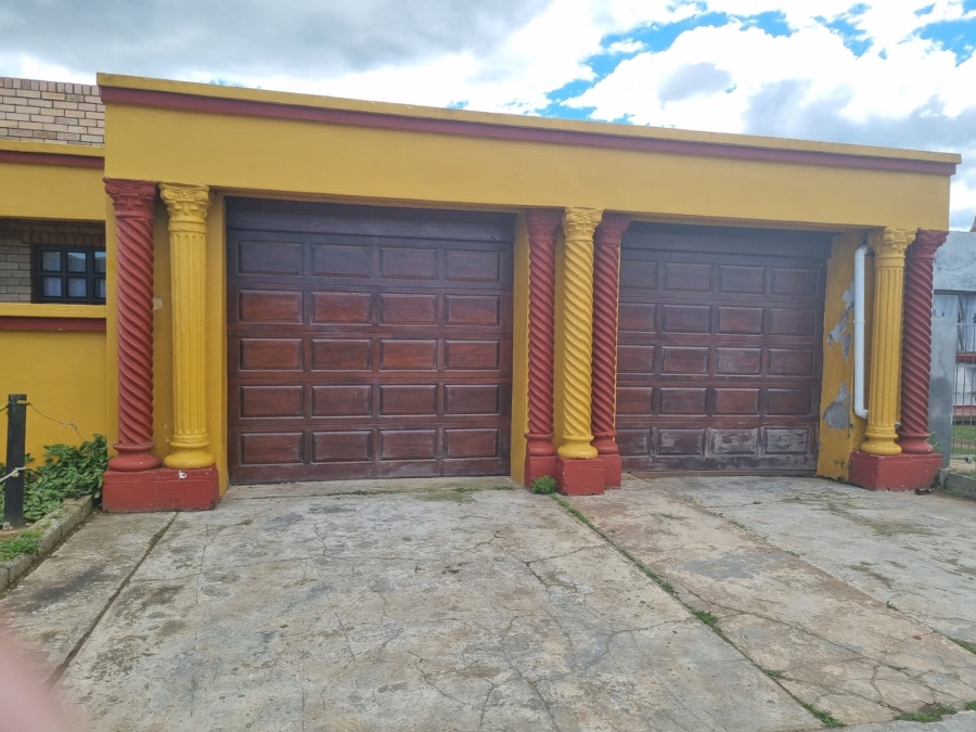 4 Bedroom Property for Sale in Kwa Nobuhle Eastern Cape